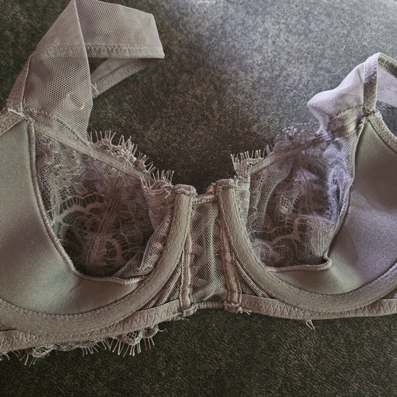 VS Bra/Balconette - Picture 3 of 4